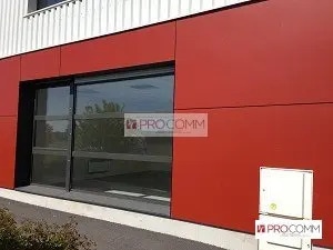 Local d’activités dans Chartres à louer - Photo de l’immeuble – Image 2 sur 8