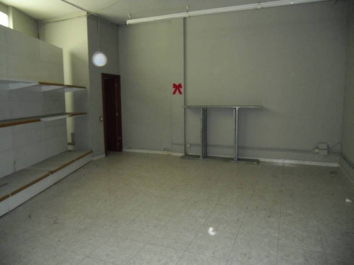 Local commercial dans Manresa, Barcelona à louer Plan d’étage– Image 1 sur 7