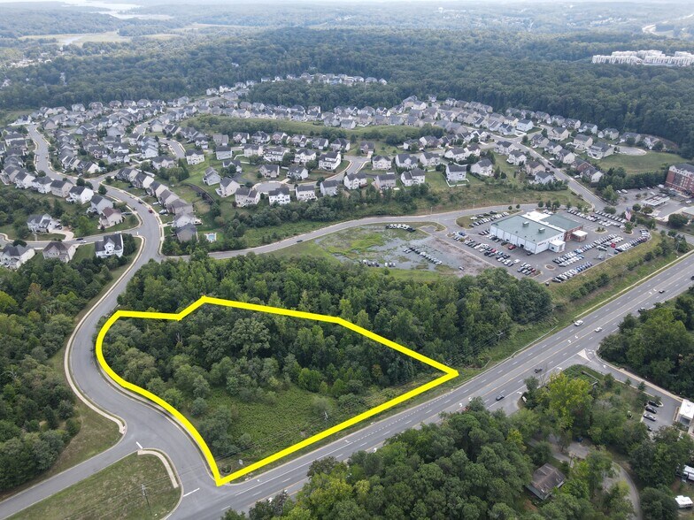 195 Coachman Cir, Stafford, VA à louer - Photo de l’immeuble – Image 2 sur 3