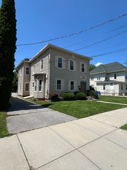 239 Main St, Killingly, CT à vendre - Photo de l’immeuble – Image 3 sur 19
