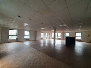 Bureau dans Viry-Châtillon à louer Photo intérieure– Image 2 sur 5