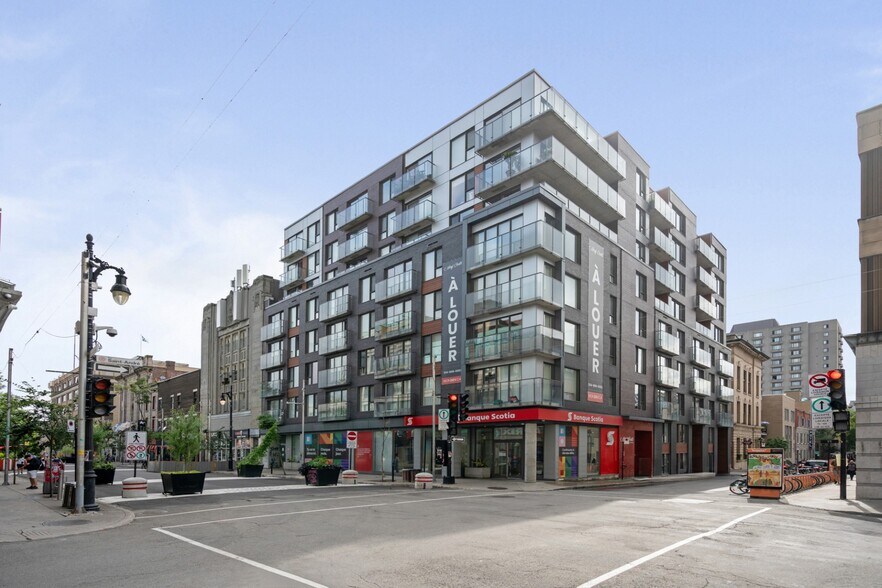 900 Rue Sainte-Catherine E, Montréal, QC à louer - Photo de l’immeuble – Image 2 sur 6