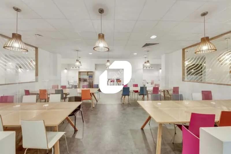 Local d’activités dans Saint-Denis à louer Photo de l’immeuble– Image 1 sur 3