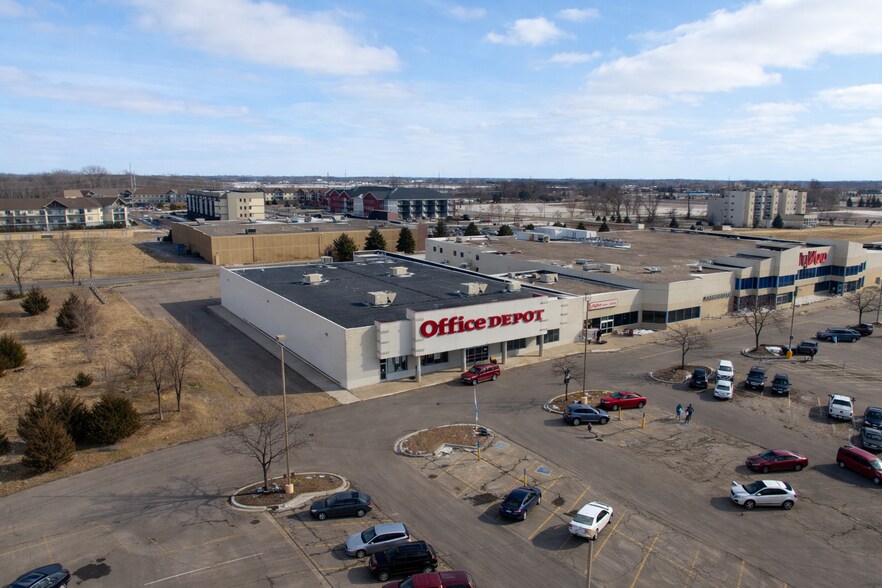 2020 Adams St, Mankato, MN à vendre - Photo de l’immeuble – Image 2 sur 9