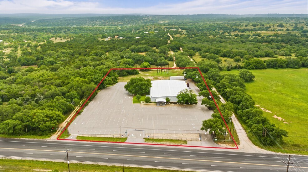 1506 US-281, Johnson City, TX à vendre - Photo de l’immeuble – Image 1 sur 26