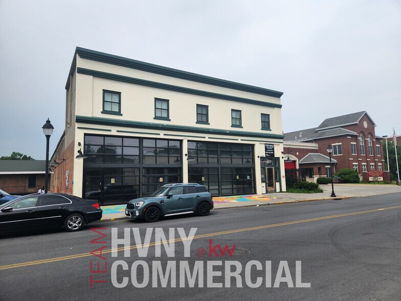 489 Main St, Poughkeepsie, NY à vendre - Photo de l’immeuble – Image 2 sur 14