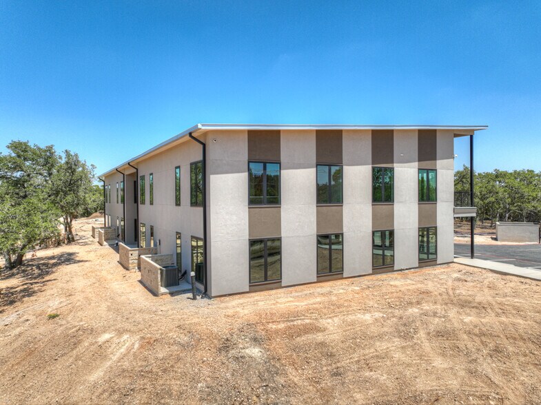 1878 Herbelin Rd, New Braunfels, TX à vendre - Photo de l’immeuble – Image 3 sur 89
