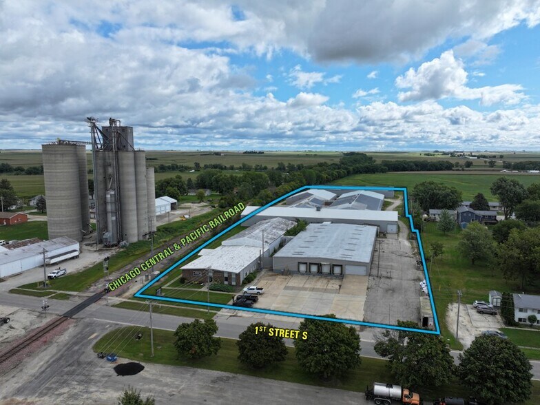 155 1st St, Winthrop, IA à vendre - Aérien – Image 2 sur 19