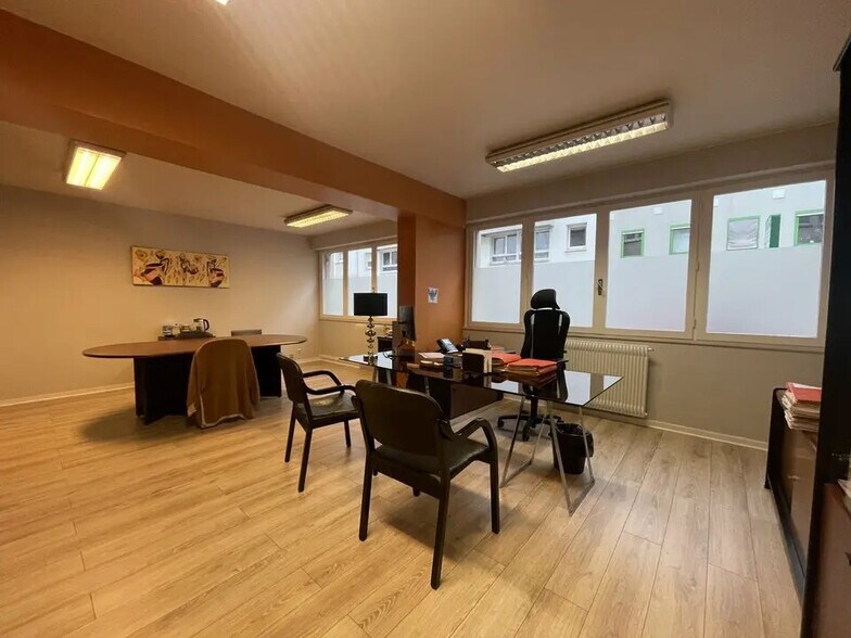 Bureau dans Le Havre à vendre - Photo de l’immeuble – Image 3 sur 4