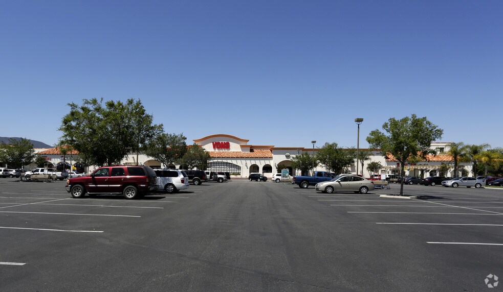 315-487 Magnolia Ave, Corona, CA à louer - Photo de l’immeuble – Image 2 sur 22