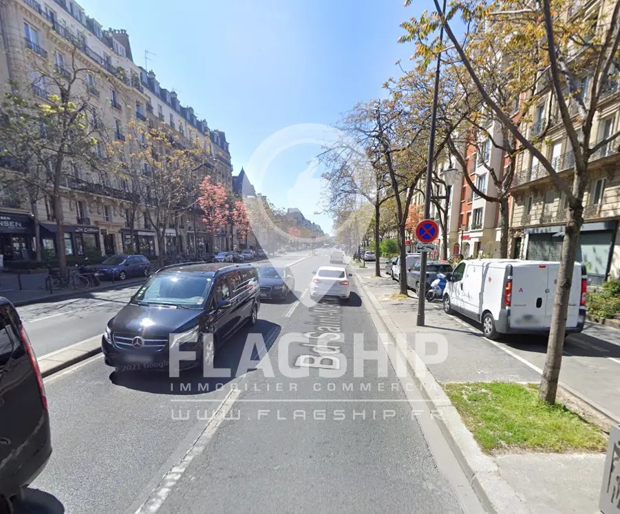Local commercial dans Paris à louer Aérien– Image 1 sur 3