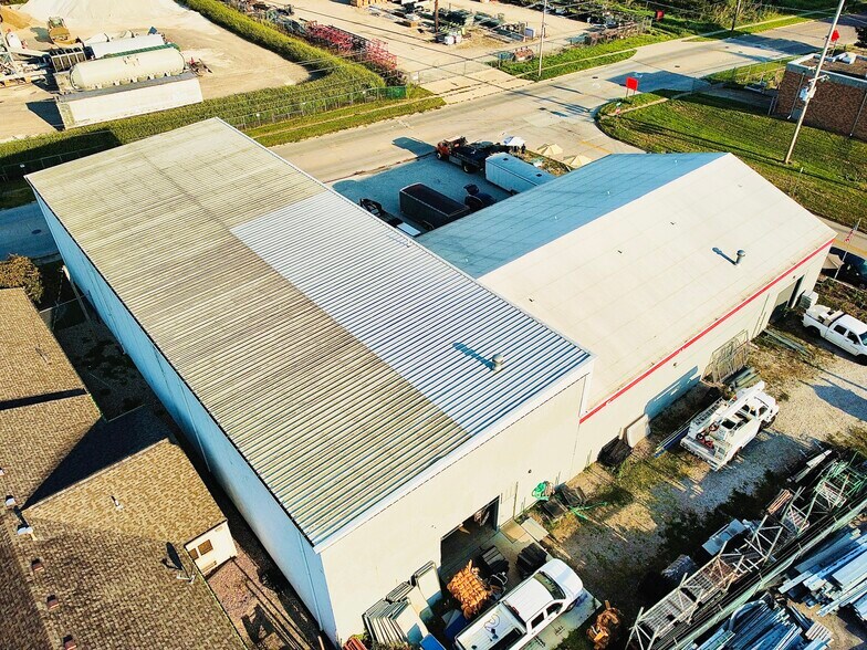 107 Caroline St, Bloomington, IL à vendre - Photo de l’immeuble – Image 2 sur 10