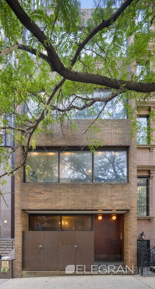 246 E 48th St, New York, NY à vendre - Photo de l’immeuble – Image 2 sur 26