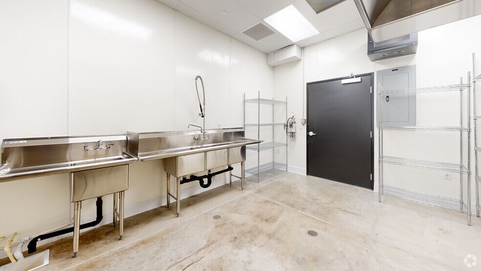 6222 San Fernando Rd, Glendale, CA à louer - Numérisation 3D Matterport – Image 2 sur 33