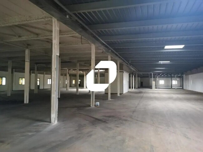 Plus de détails pour Bureau, Local d'activités à louer