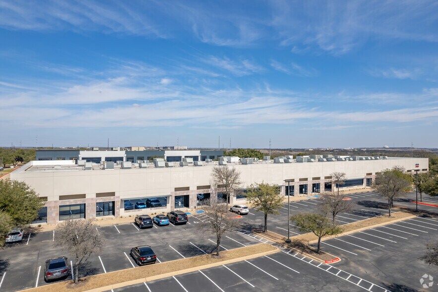 12515 Research Blvd, Austin, TX à louer - Photo de l’immeuble – Image 2 sur 3