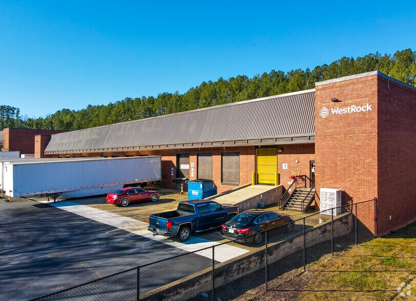 5575 Gwaltney Dr, Atlanta, GA à louer - Photo de l’immeuble – Image 1 sur 4