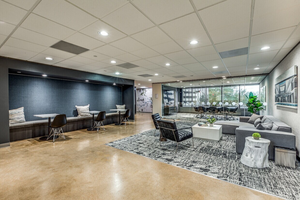 7322 Southwest Fwy, Houston, TX à louer Photo principale– Image 1 sur 9