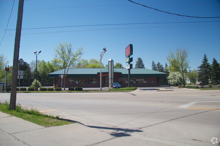 1402 Liberty Ave, Beloit, WI à louer - Photo de l’immeuble – Image 2 sur 6