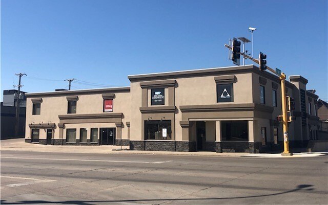 212 S Broadway, Minot, ND à vendre - Photo de l’immeuble – Image 1 sur 35