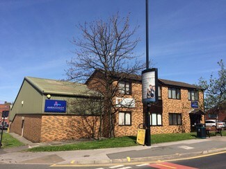 Plus de détails pour 115 Huddersfield Rd, Oldham - Différents types d’espaces à louer