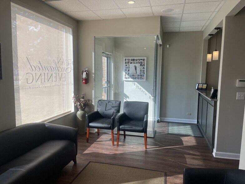 4300 Lincoln Ave, Rolling Meadows, IL à louer - Photo intérieure – Image 3 sur 5