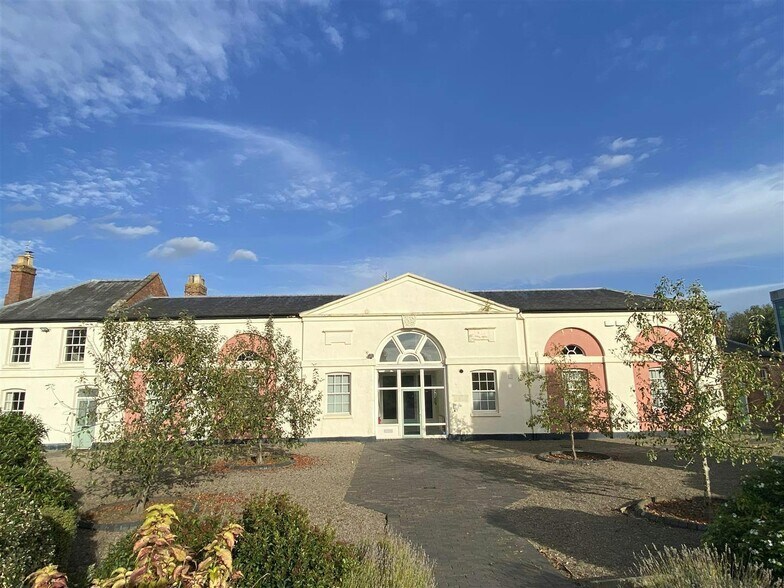 Droitwich Rd, Worcester à louer - Photo de l’immeuble – Image 1 sur 24