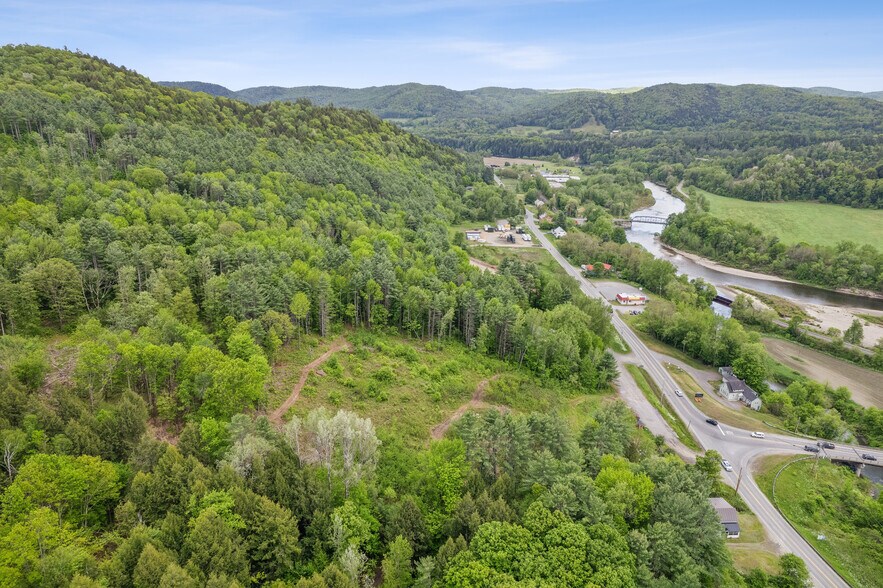 5894 VT 14, South Royalton, VT à vendre - Aérien – Image 2 sur 12