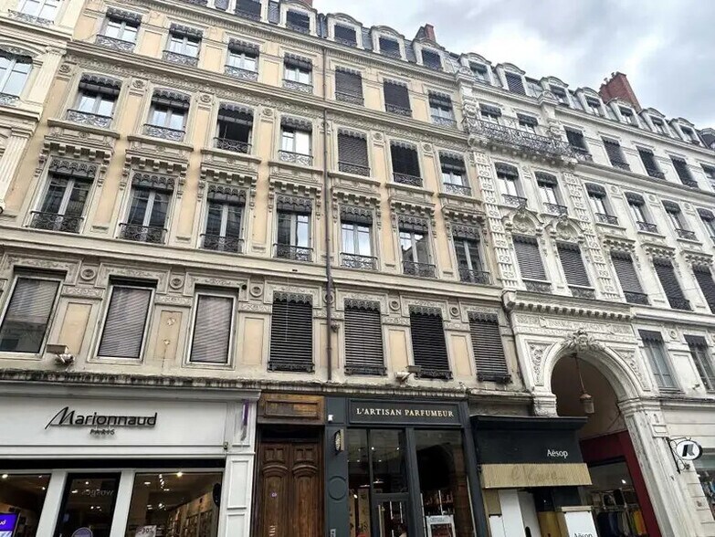 Bureau dans Lyon à louer - Photo de l’immeuble – Image 2 sur 15