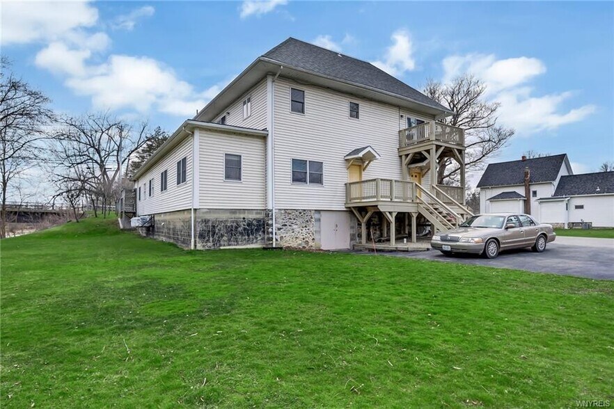 2901 Bowen Rd, Elma, NY à louer - Photo de l’immeuble – Image 3 sur 48