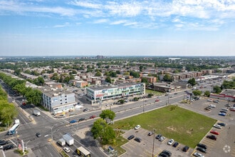 5805-5879 Boul Henri-Bourassa E, Montréal, QC - VUE AÉRIENNE  vue de carte - Image1