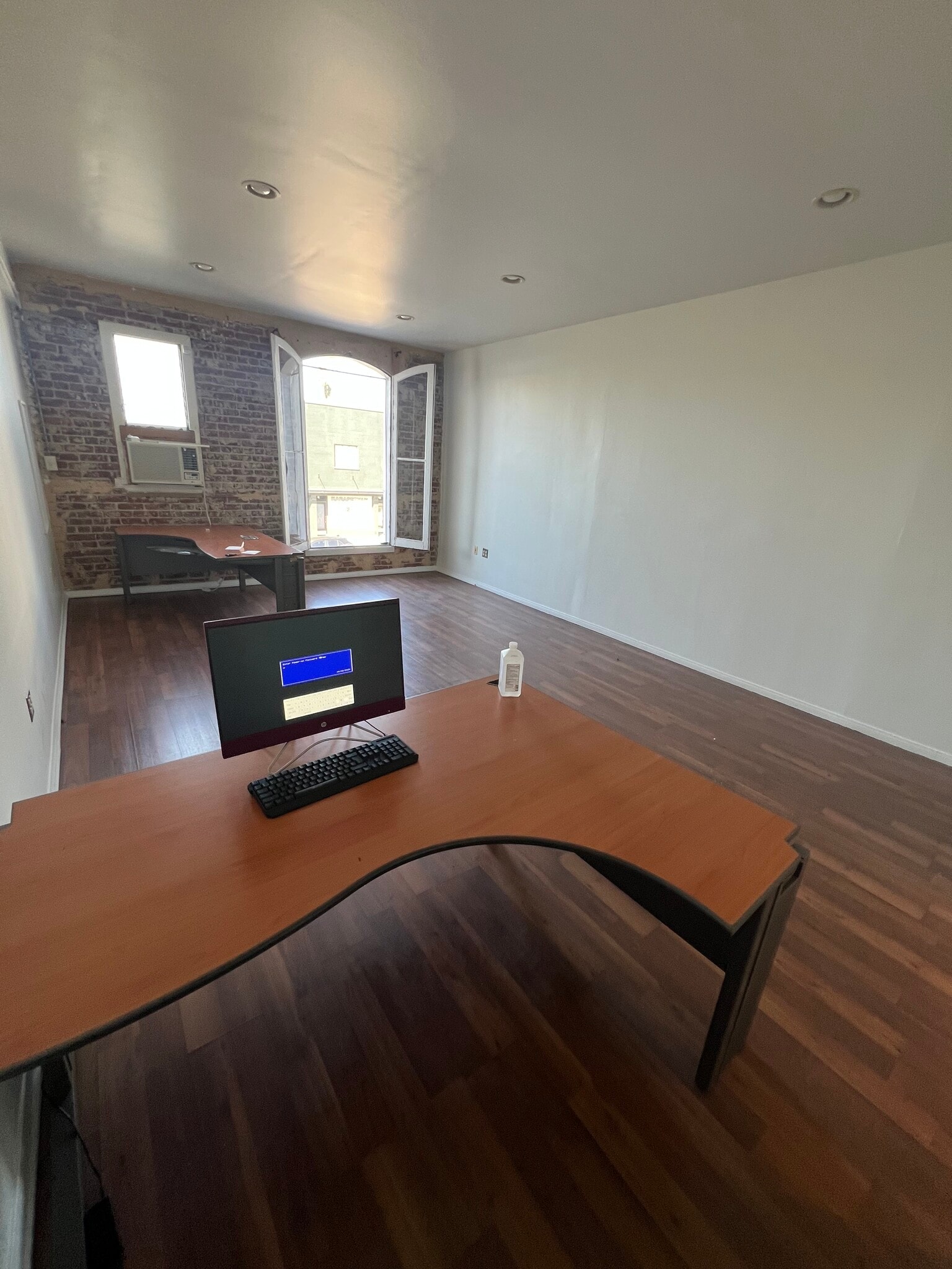 5611 Hollywood Blvd, Los Angeles, CA à louer Photo intérieure– Image 1 sur 3