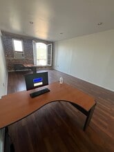 5611 Hollywood Blvd, Los Angeles, CA à louer Photo intérieure– Image 1 sur 3