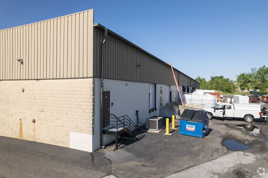 2540 Market St, Aston, PA à louer - Photo de l’immeuble – Image 3 sur 5