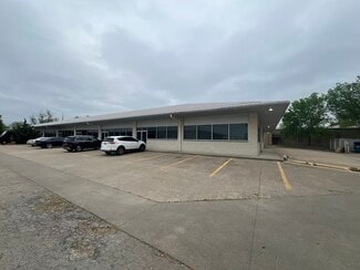 Plus de détails pour 900-902 SE 5th St, Bentonville, AR - Bureau à louer