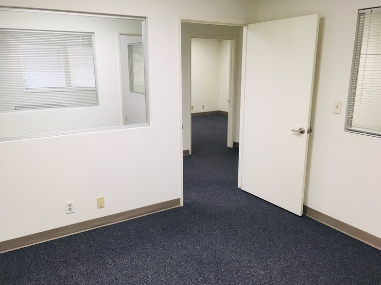 12881 Knott St, Garden Grove, CA à louer - Photo intérieure – Image 3 sur 3