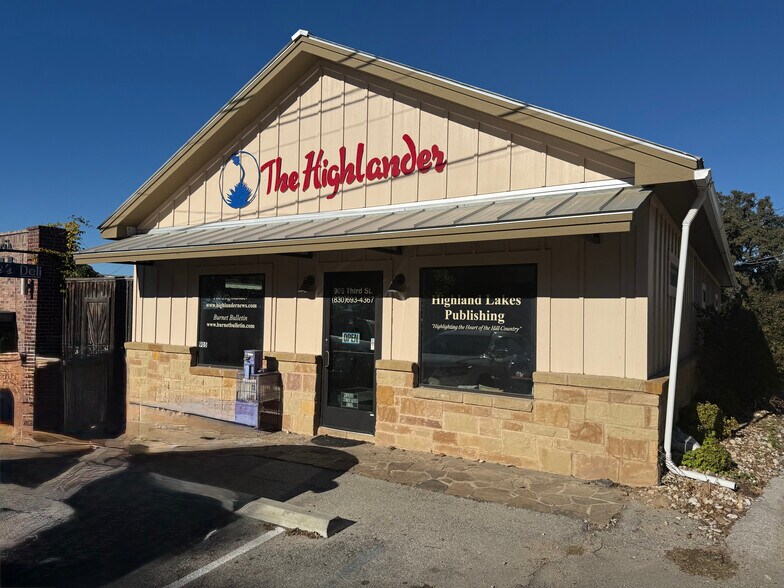 905 3rd St, Marble Falls, TX à vendre - Photo principale – Image 1 sur 17