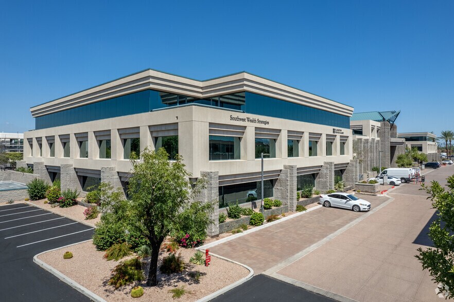 6720 N Scottsdale Rd, Scottsdale, AZ à louer - Photo de l’immeuble – Image 1 sur 8