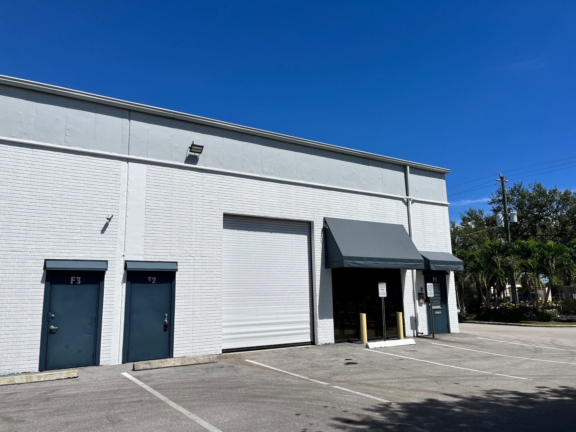 1533-1717 SW 1st Way, Deerfield Beach, FL à louer Photo de l’immeuble– Image 1 sur 6