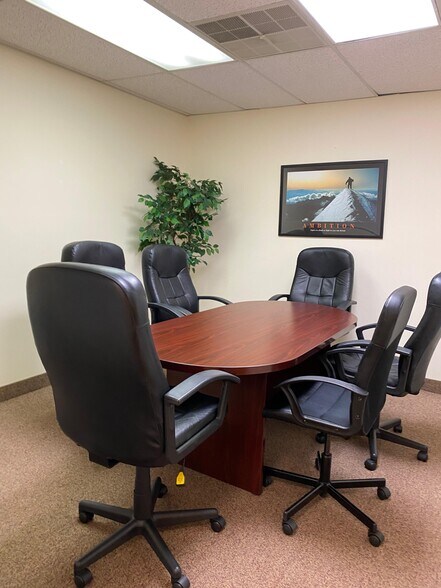 4255 US Highway 9, Freehold, NJ à louer - Photo intérieure – Image 3 sur 8