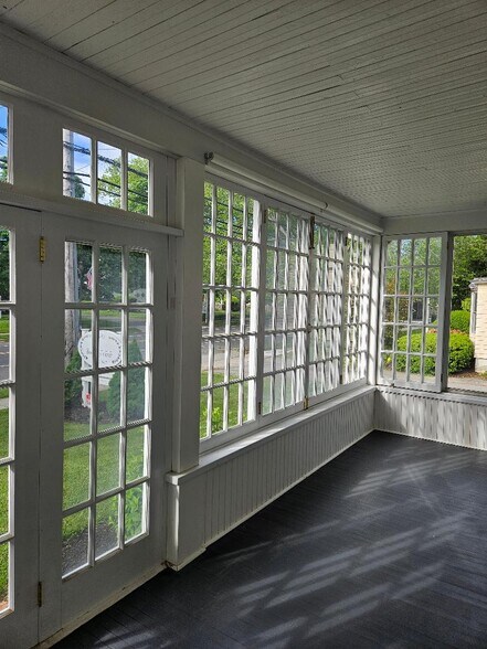 53245 Main Rd, Southold, NY à louer - Photo de l’immeuble – Image 3 sur 15