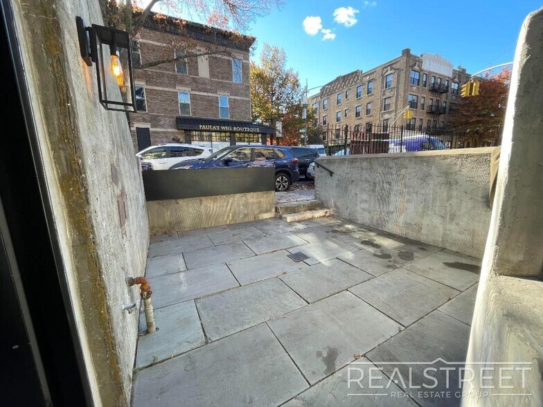1625 Union St, Brooklyn, NY à louer - Photo de l’immeuble – Image 3 sur 6