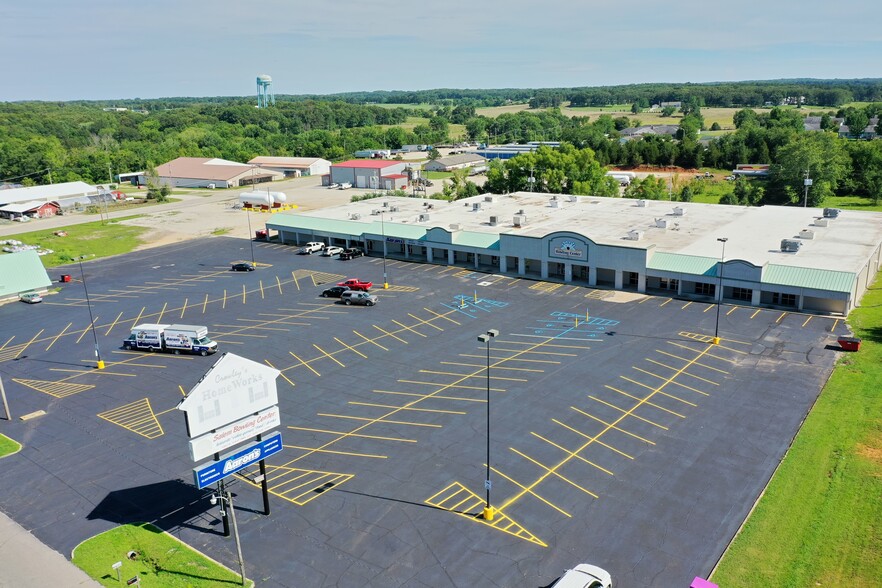 1201 E Scenic Rivers Blvd, Salem, MO à louer - Photo de l’immeuble – Image 1 sur 12