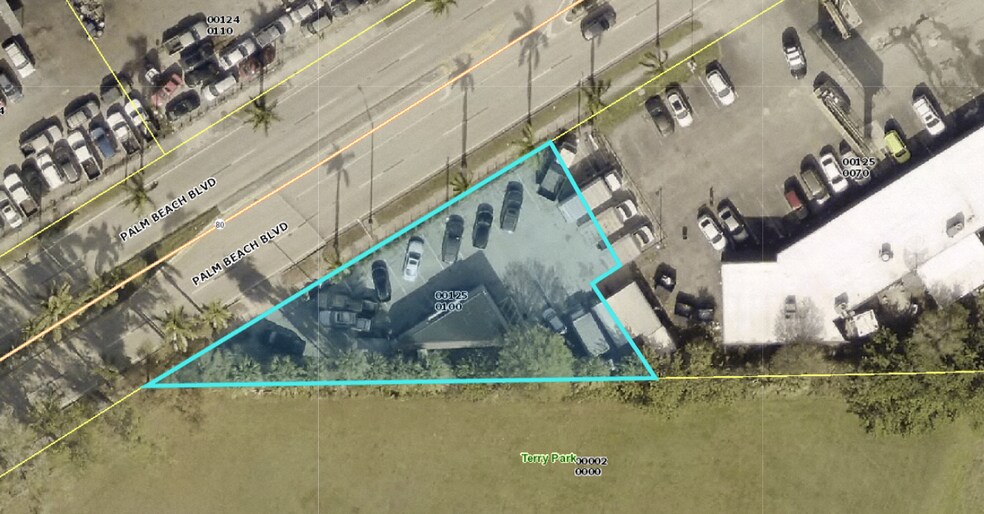 3426 Palm Beach Blvd, Fort Myers, FL à vendre - Photo principale – Image 1 sur 6