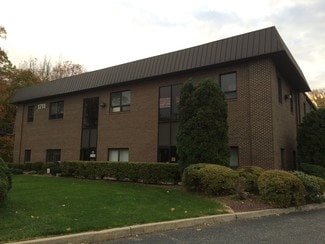Plus de détails pour 1711 Ginesi Dr, Freehold, NJ - Bureau à louer