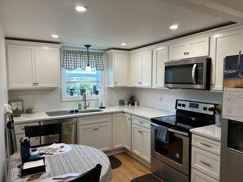 34 Benedict St, Norwalk, CT à vendre - Photo intérieure – Image 3 sur 7