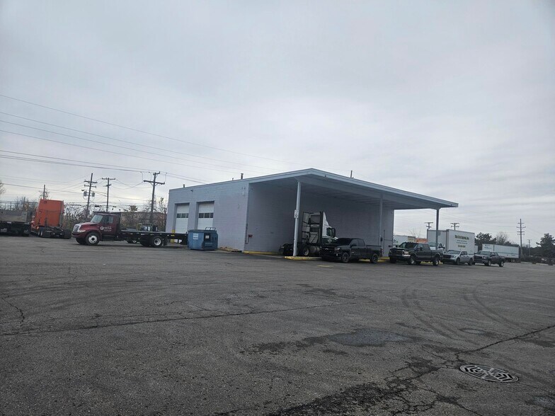 9900 Harrison, Romulus, MI à louer - Photo de l’immeuble – Image 2 sur 4