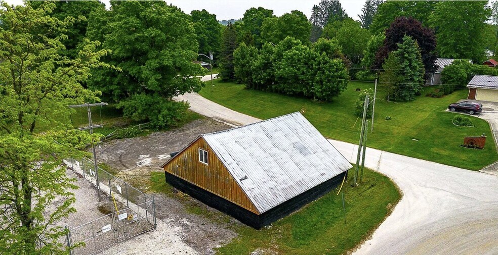 130 Crawford St, Chatsworth, ON à vendre - Photo de l’immeuble – Image 2 sur 2