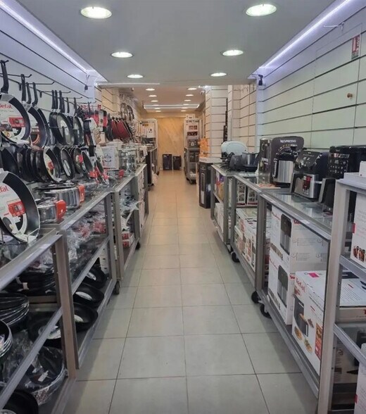 Local commercial dans Paris à louer - Photo de l’immeuble – Image 2 sur 4