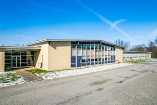 Plus de détails pour 215 Engle Rd, Industry, PA - Spécialisé à vendre